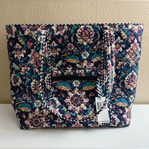 Vera Bradley Harry Potter Home to Hogwarts Tote bag